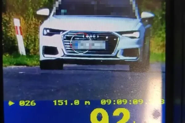 Kierowca Audi ukarany za 92 km/h w terenie zabudowanym