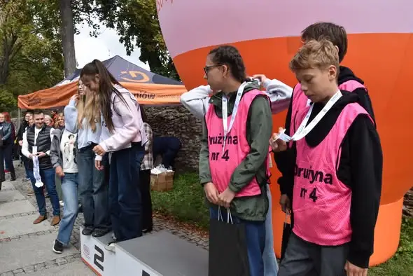 Dzierżoniów: Młodzież rywalizowała w Grze Terenowej „Przedsiębiorczy Dzierżoniów”