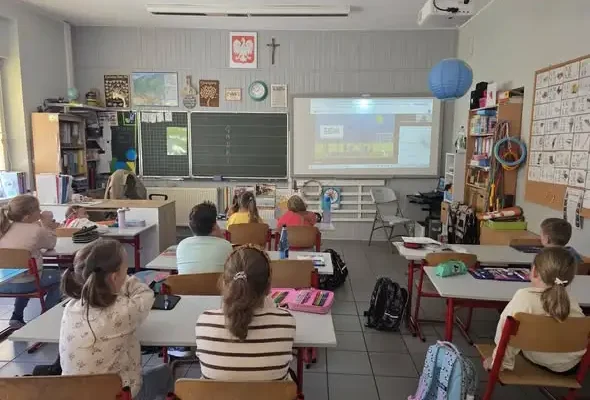 Tydzień Bezpieczeństwa w szkole: uczniowie uczą się, jak reagować na przemoc rówieśniczą