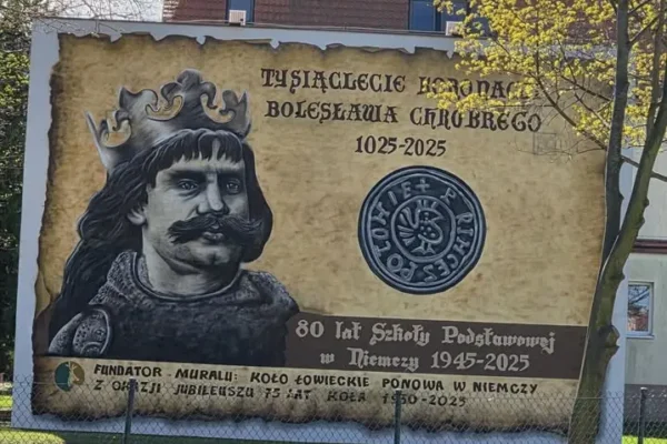 Uczniowie z gminy Niemcza sadzą sad i uczą się od ekspertów z Arboretum Wojsławice