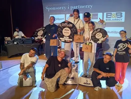 Lena Czwalińska z klasy 6A najlepsza na Silesia Breaking Battle w Knurowie