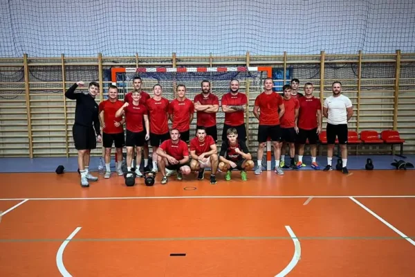 Piłkarze z Piławy Górnej kontynuują serię zwycięstw dzięki treningom z MularGym