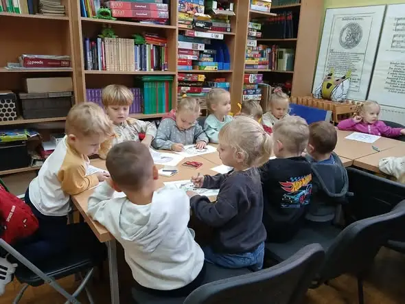 Przedszkolaki z Niemczy odkrywały świat literatury w bibliotece