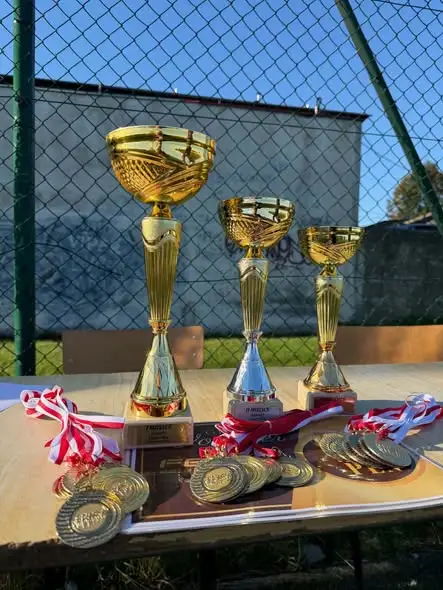 Laser Run w Dzierżoniowie: sportowe emocje na 80-lecie szkoły