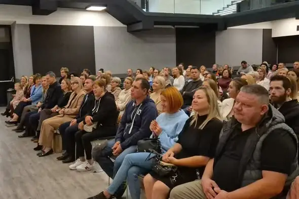 Ślubowanie pierwszoklasistów w Łagiewnikach – pasowanie na ucznia w GOK-u