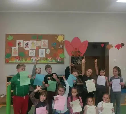Pierwszoklasiści ze świetlicy szkolnej oficjalnie zostali „Świetlikami”