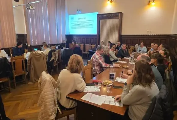 Policja w Dzierżoniowie szkoli nauczycieli z reagowania na zagrożenia