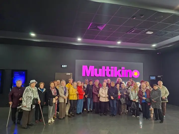 Seniorzy z Gminy Łagiewniki obejrzeli filmy w Multikinie w Świdnicy