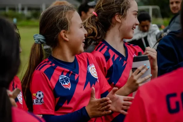 Juniorzy Młodsi Pilawianki wygrywają 3:2 ze Ślężą Sobótka. Hat-trick Patryka Jajkiewicza i niesportowe zachowanie gości