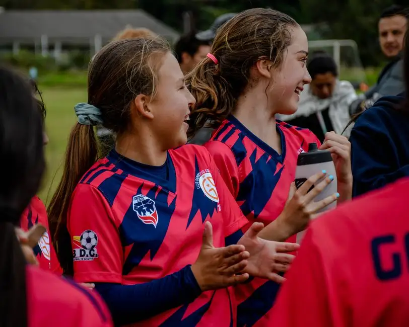 Juniorzy Młodsi Pilawianki wygrywają 3:2 ze Ślężą Sobótka. Hat-trick Patryka Jajkiewicza i niesportowe zachowanie gości
